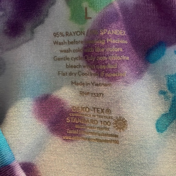 Tye dye t-shirt - Picture 8 of 10